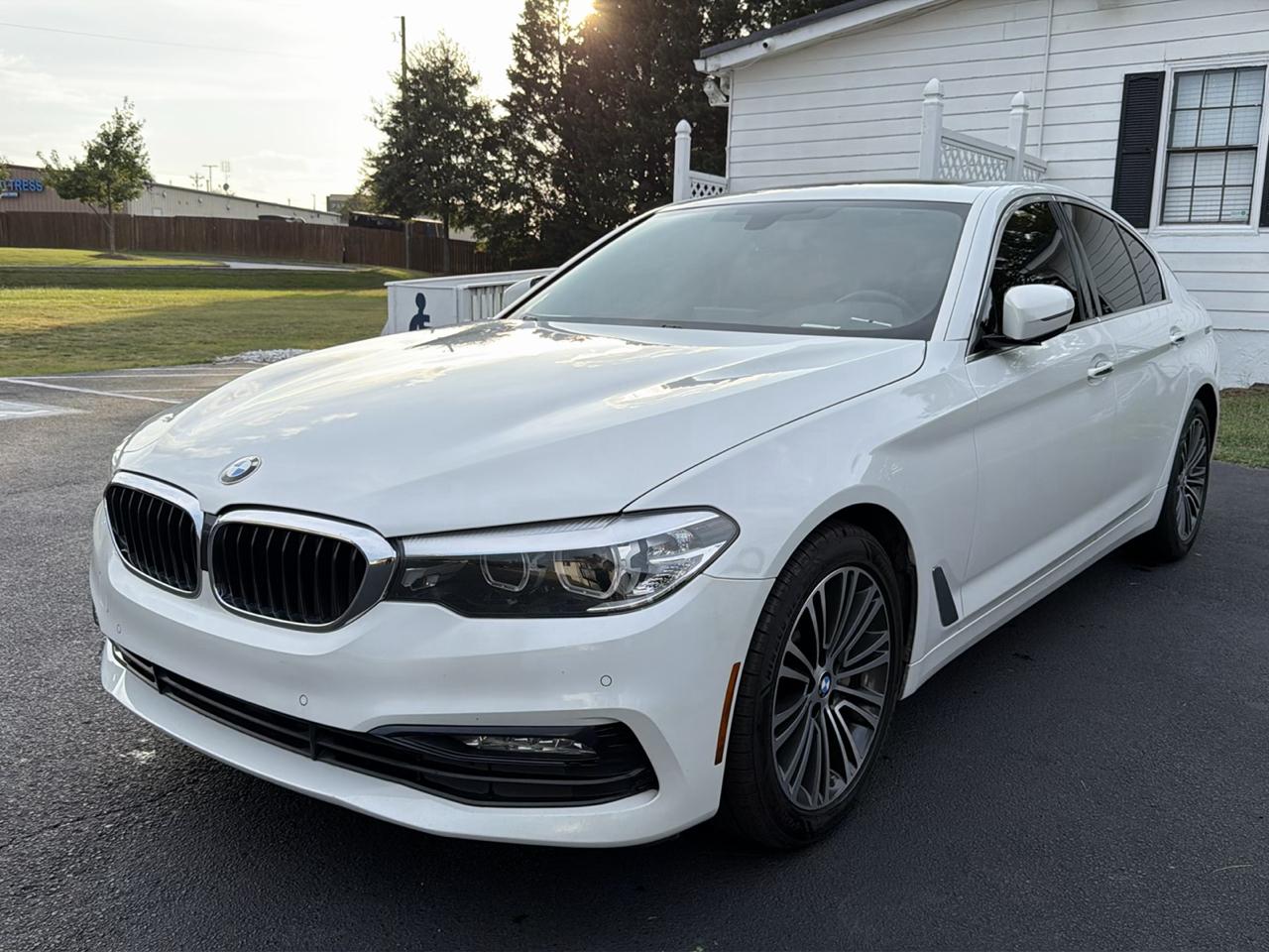 BMW 5-Series 530i 2018