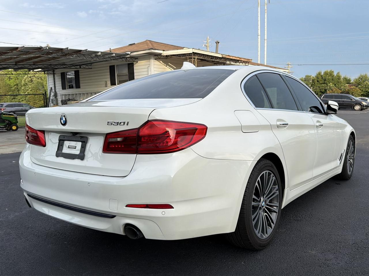 BMW 5-Series 530i 2018