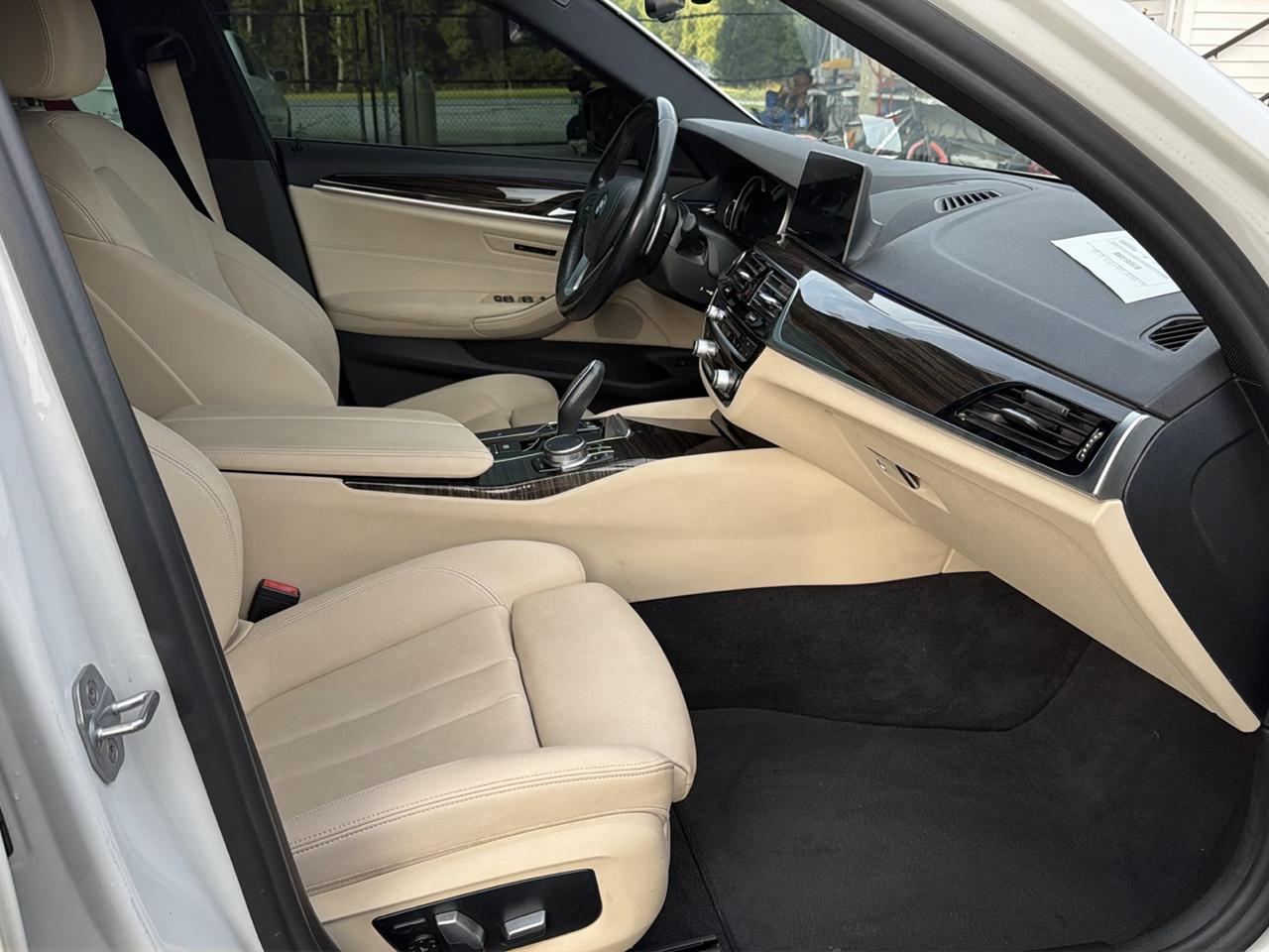 BMW 5-Series 530i 2018