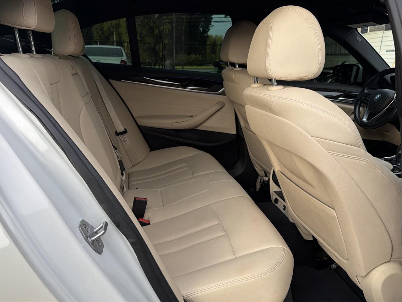 BMW 5-Series 530i 2018