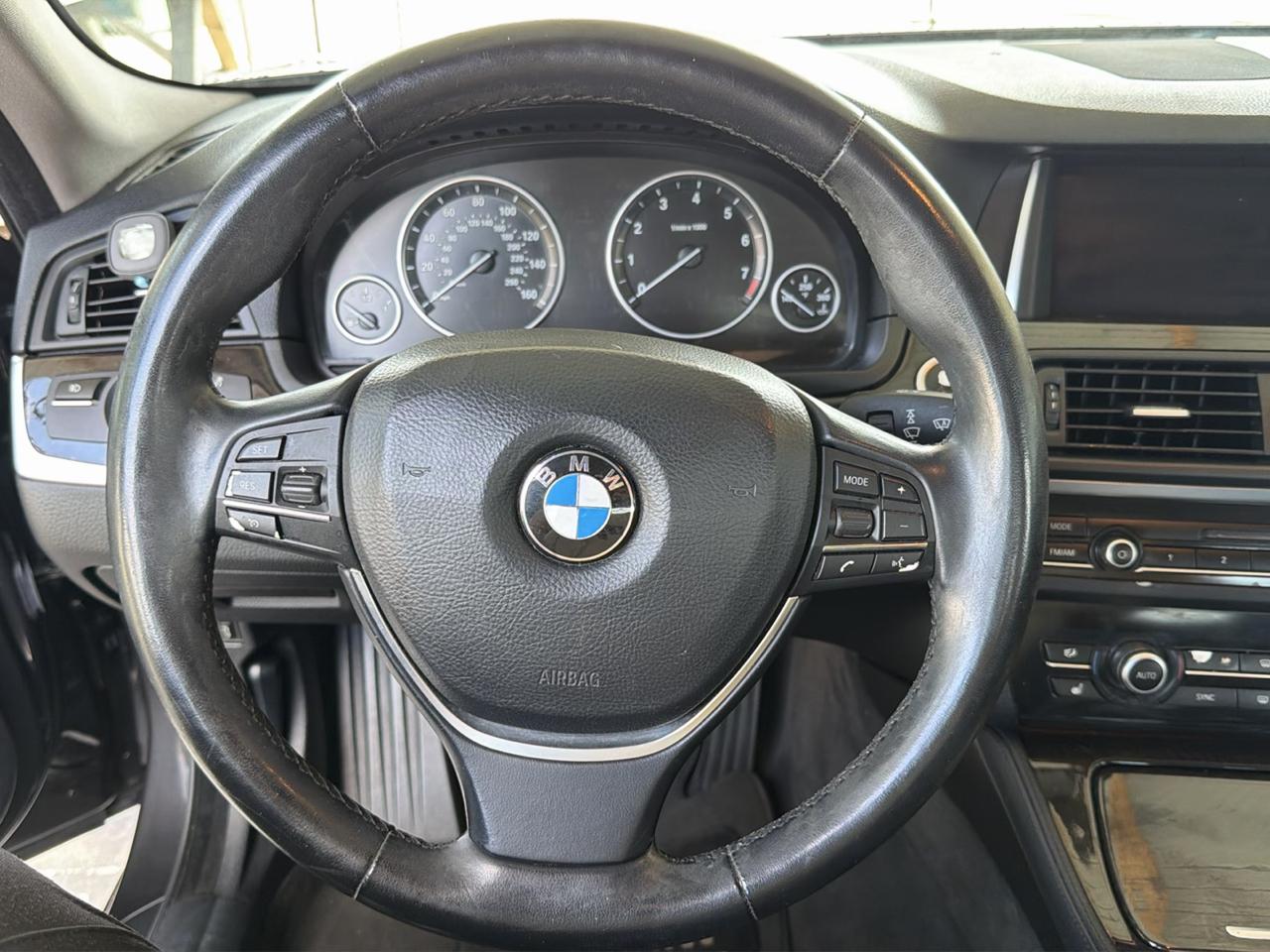 BMW 5-Series 528i xDrive 2015