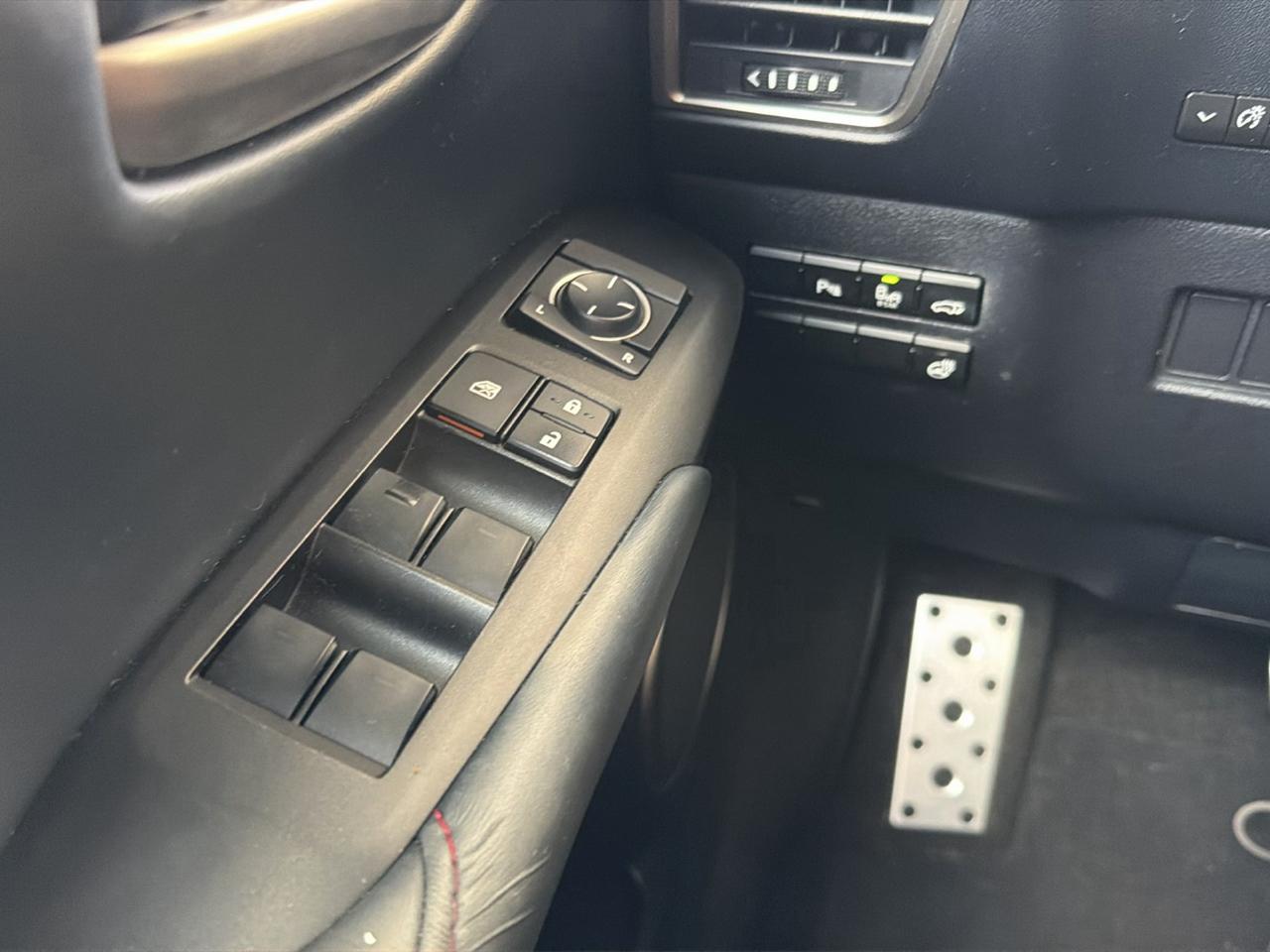 Lexus NX 200t FWD 2015