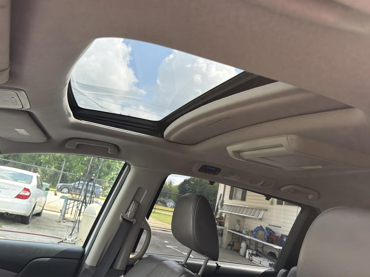 Honda Odyssey Touring 2012