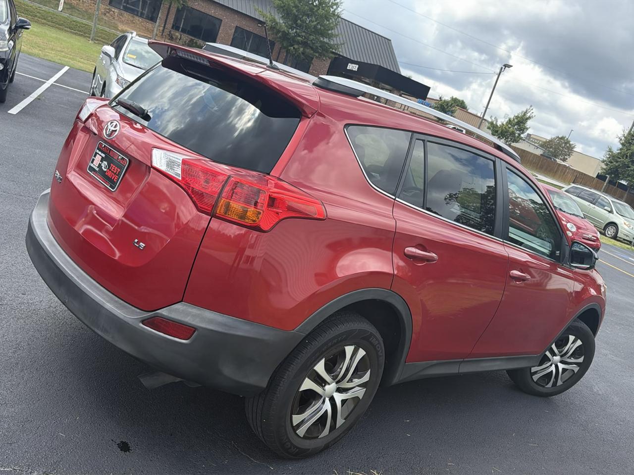 Toyota RAV4 LE FWD 2015