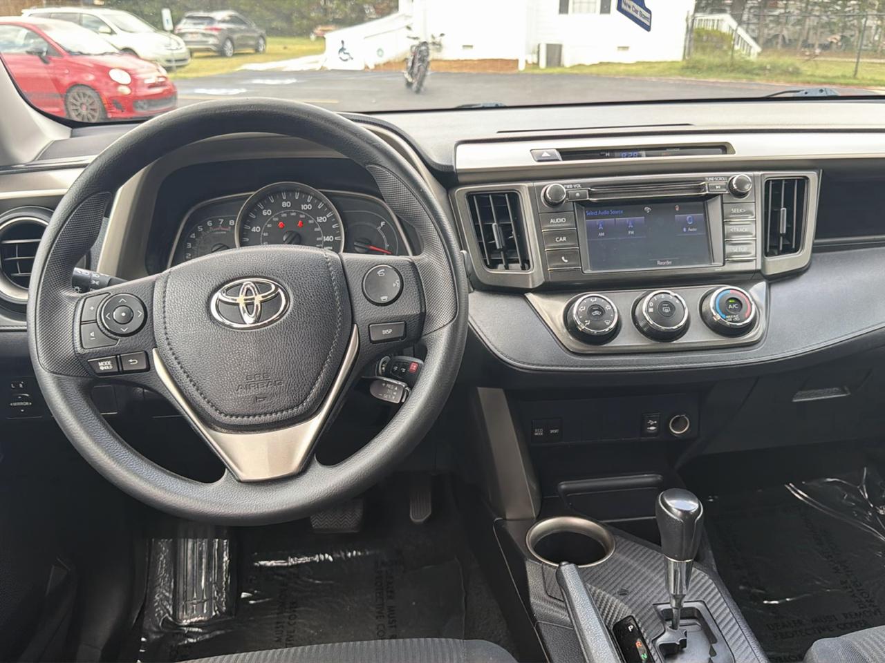 Toyota RAV4 LE FWD 2015