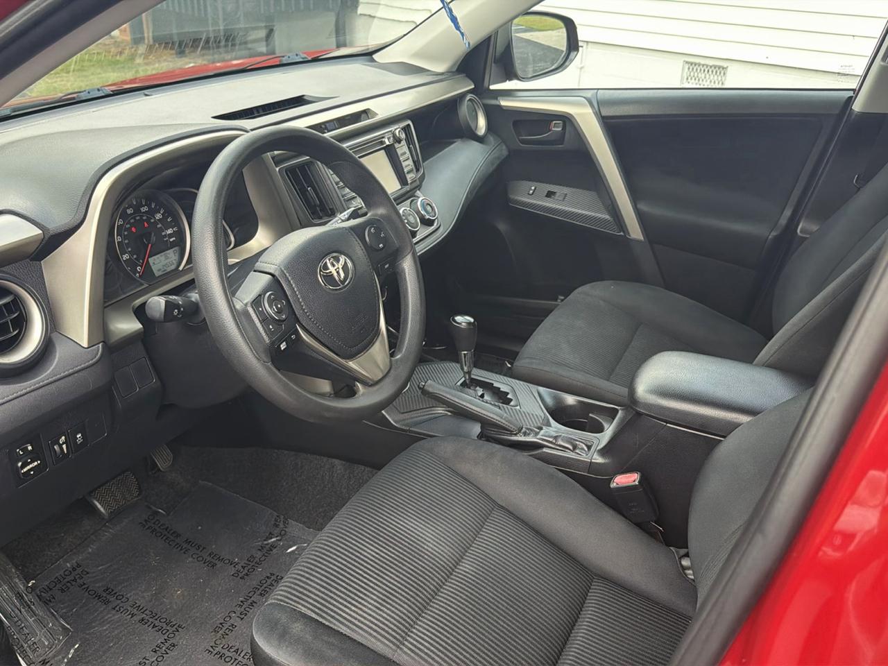 Toyota RAV4 LE FWD 2015