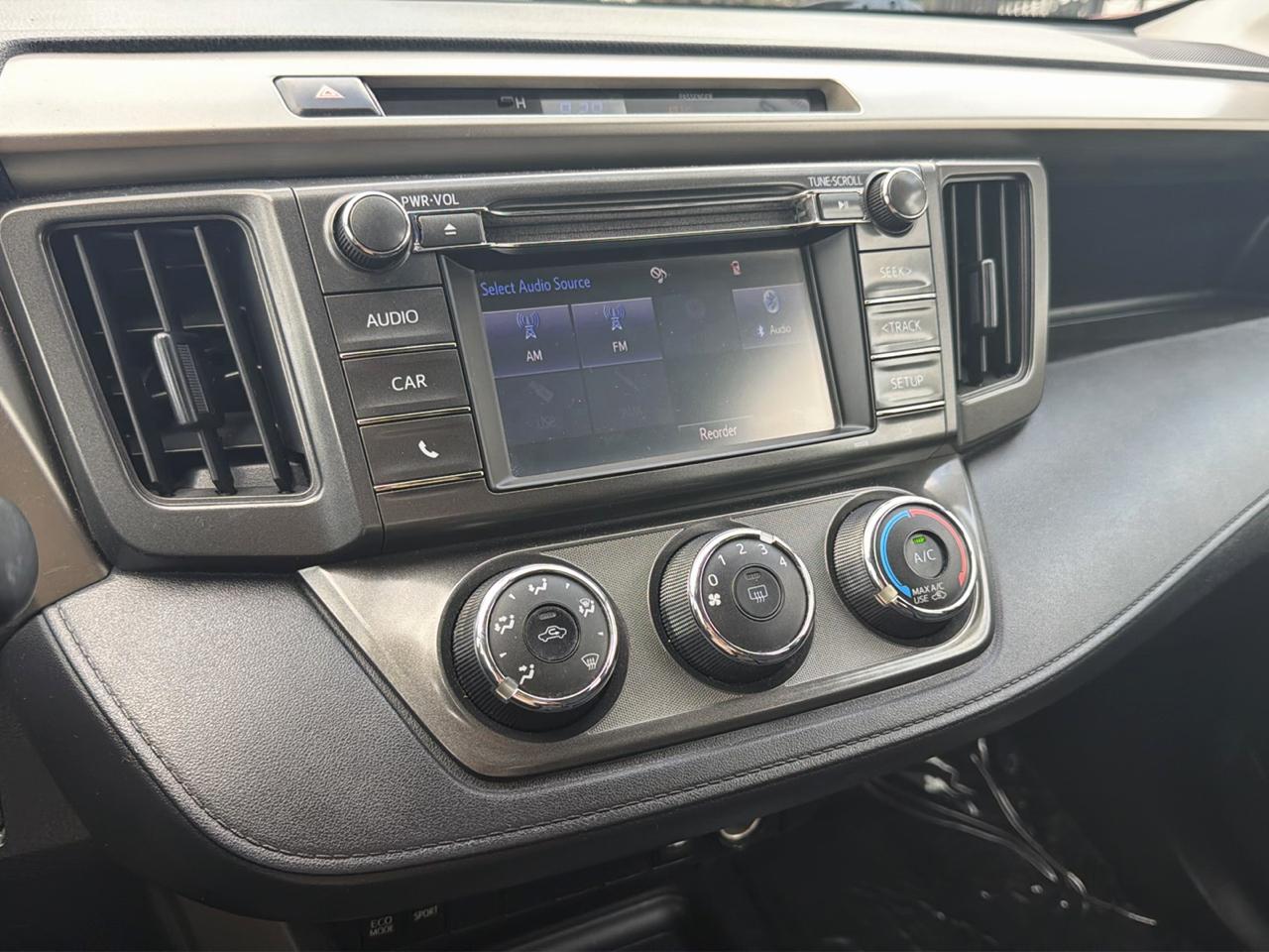 Toyota RAV4 LE FWD 2015