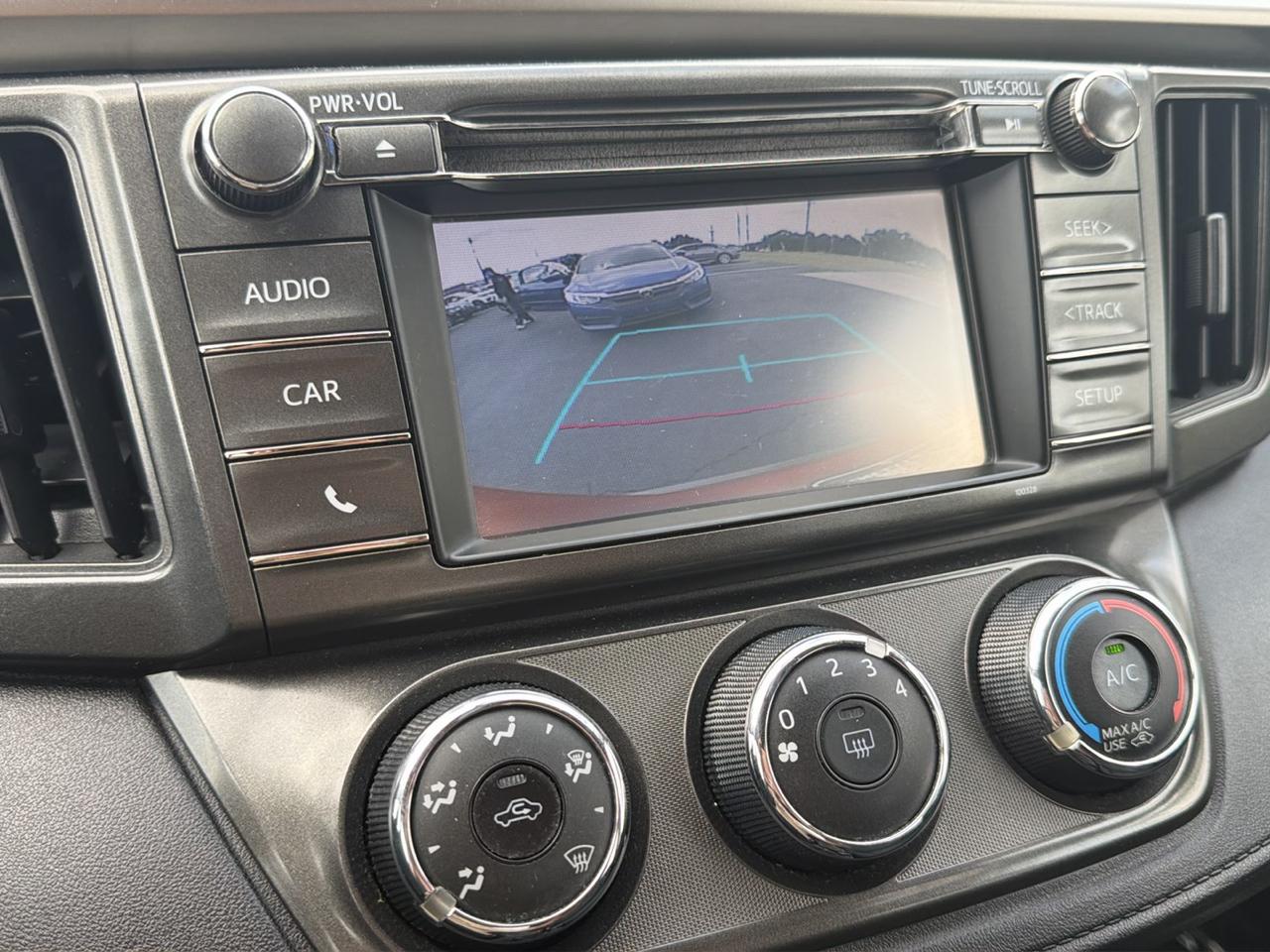 Toyota RAV4 LE FWD 2015