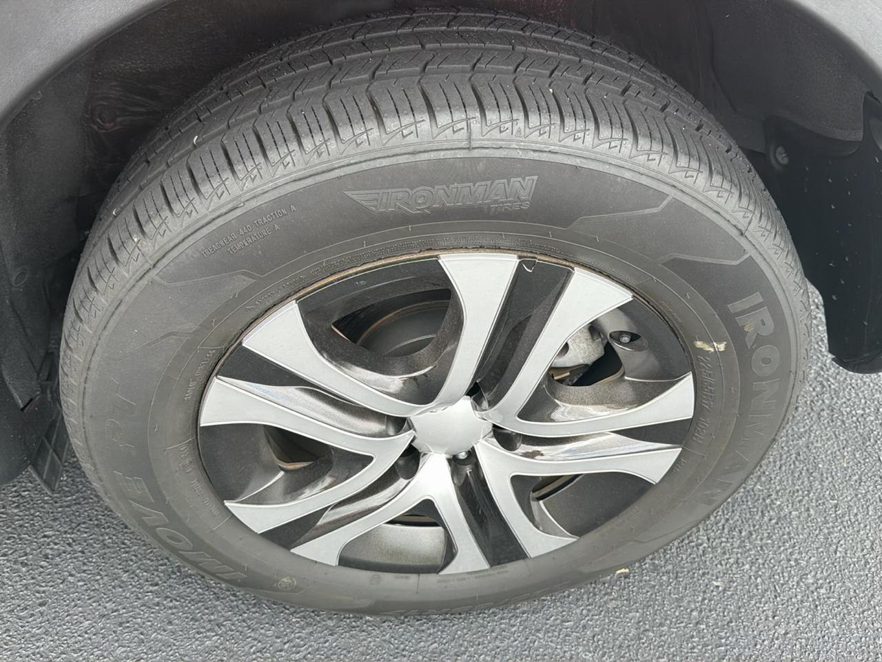 Toyota RAV4 LE FWD 2015
