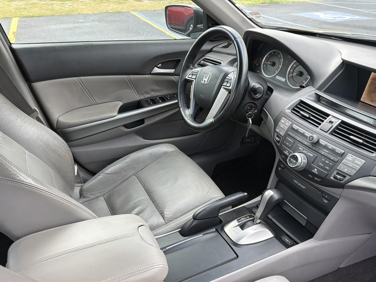 Honda Accord EX-L V-6 Sedan AT 2009