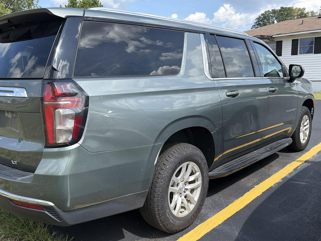 Chevrolet Suburban LT 2WD 2023