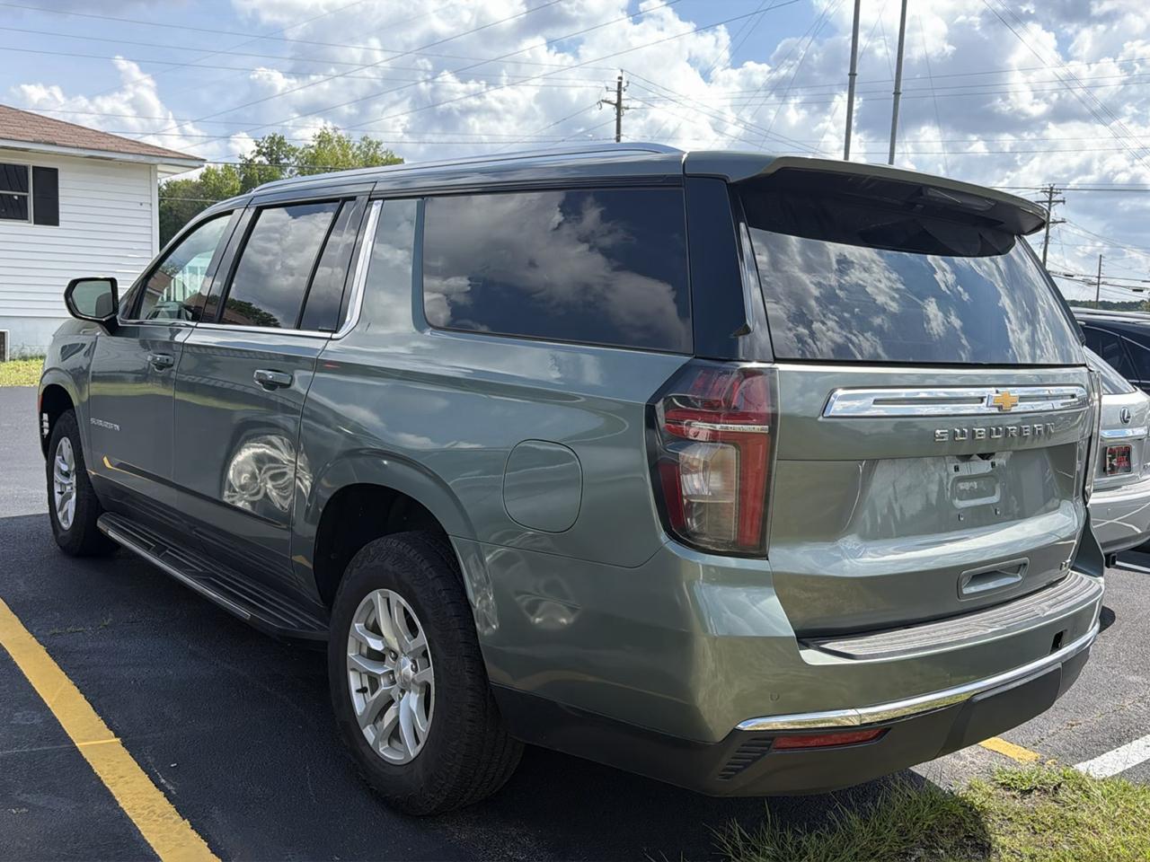 Chevrolet Suburban LT 2WD 2023