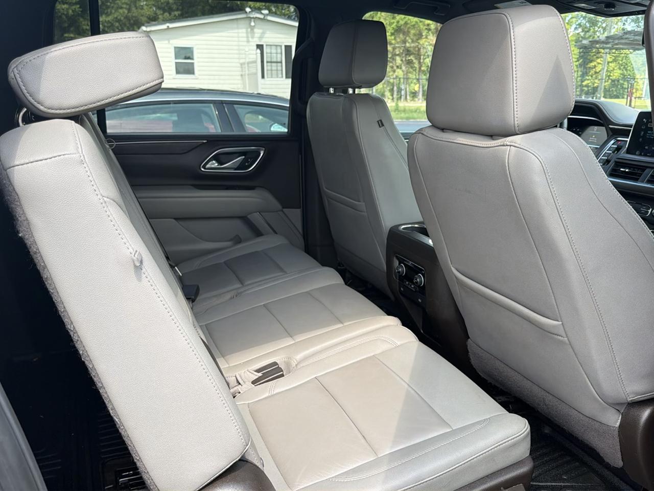 Chevrolet Suburban LT 2WD 2023