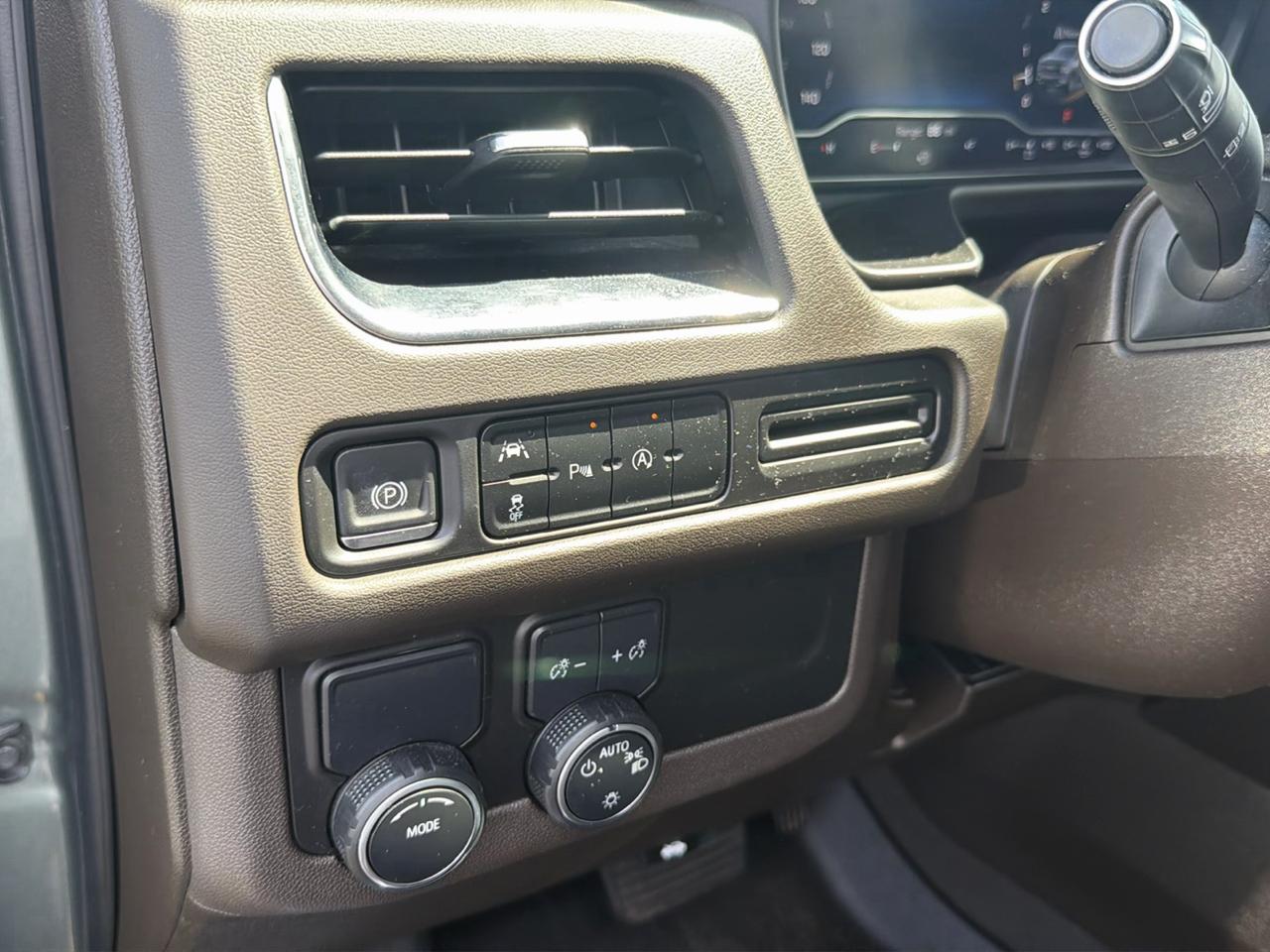Chevrolet Suburban LT 2WD 2023
