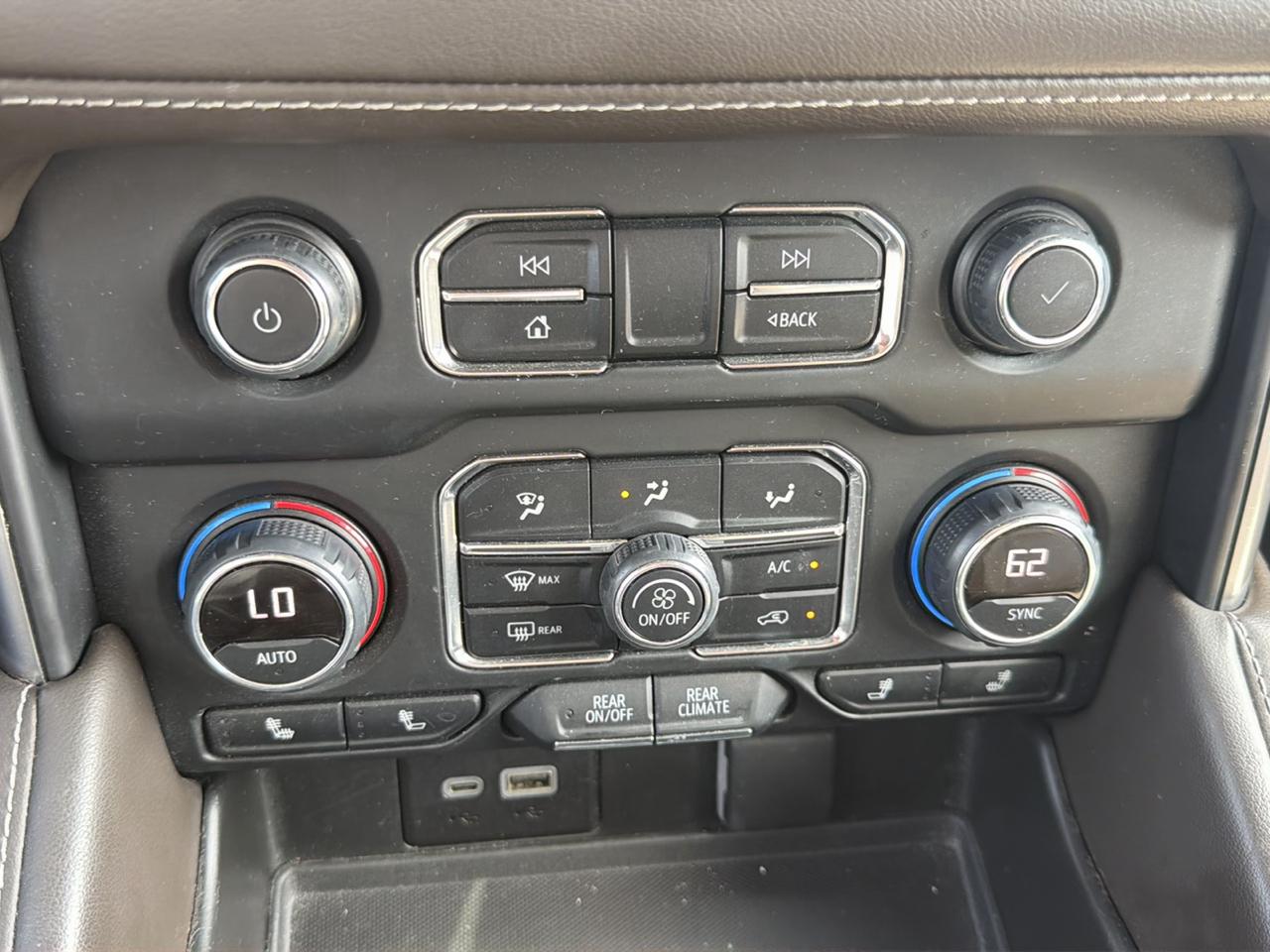 Chevrolet Suburban LT 2WD 2023