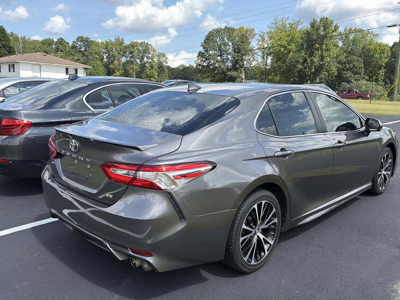 Toyota Camry SE 2020