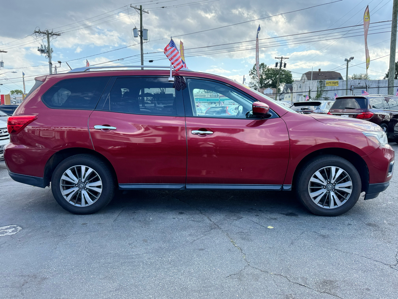 Nissan Pathfinder Platinum 4WD 2017 Nissan Pathfinder Platinum 4WD 2017