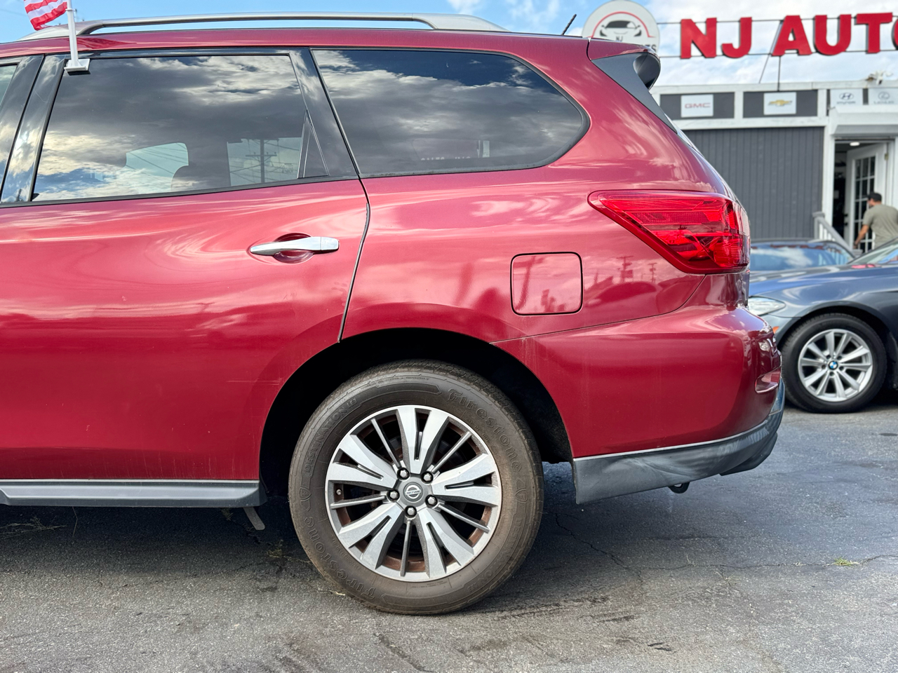 Nissan Pathfinder Platinum 4WD 2017 Nissan Pathfinder Platinum 4WD 2017