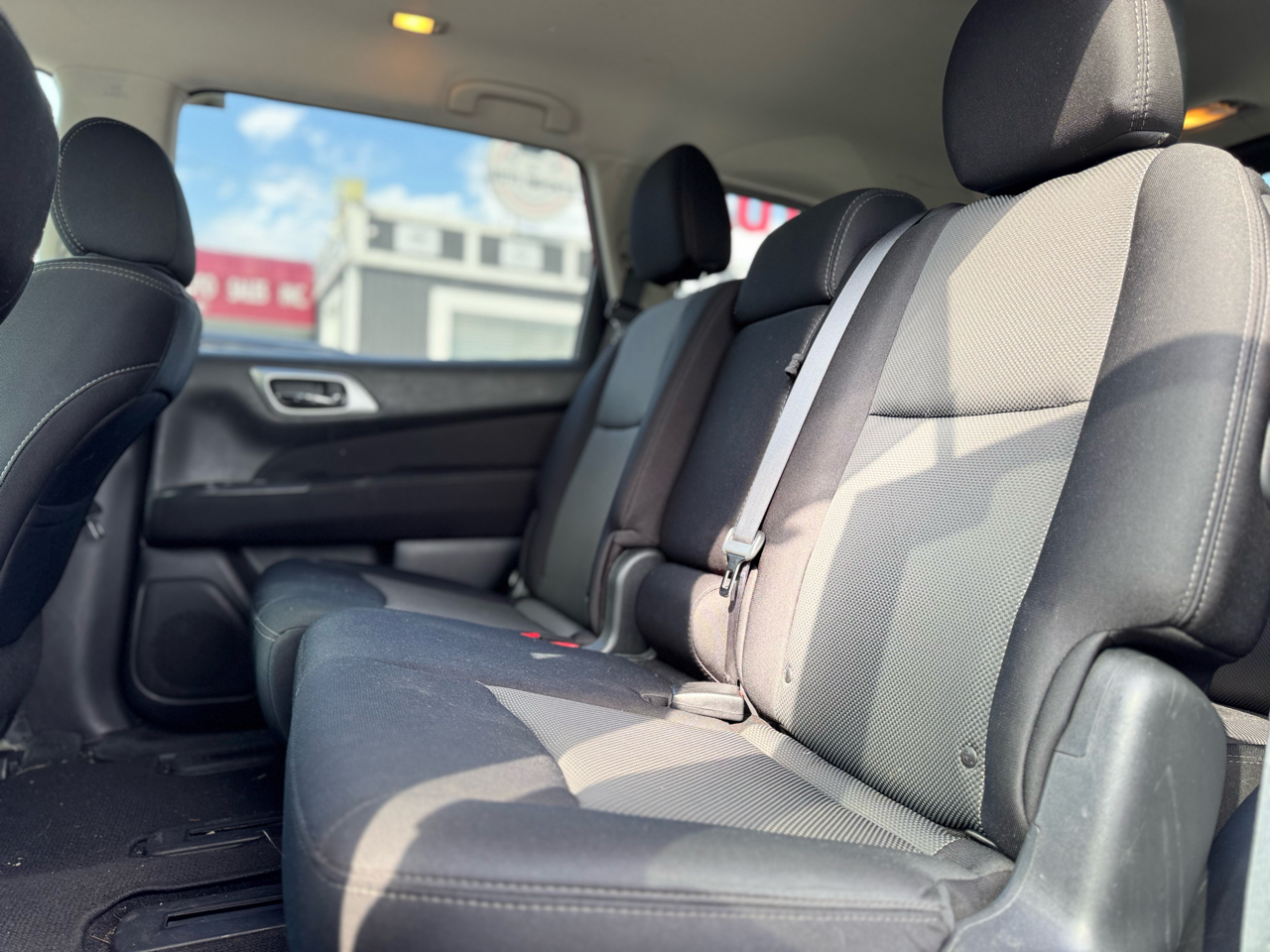 Nissan Pathfinder Platinum 4WD 2017 Nissan Pathfinder Platinum 4WD 2017