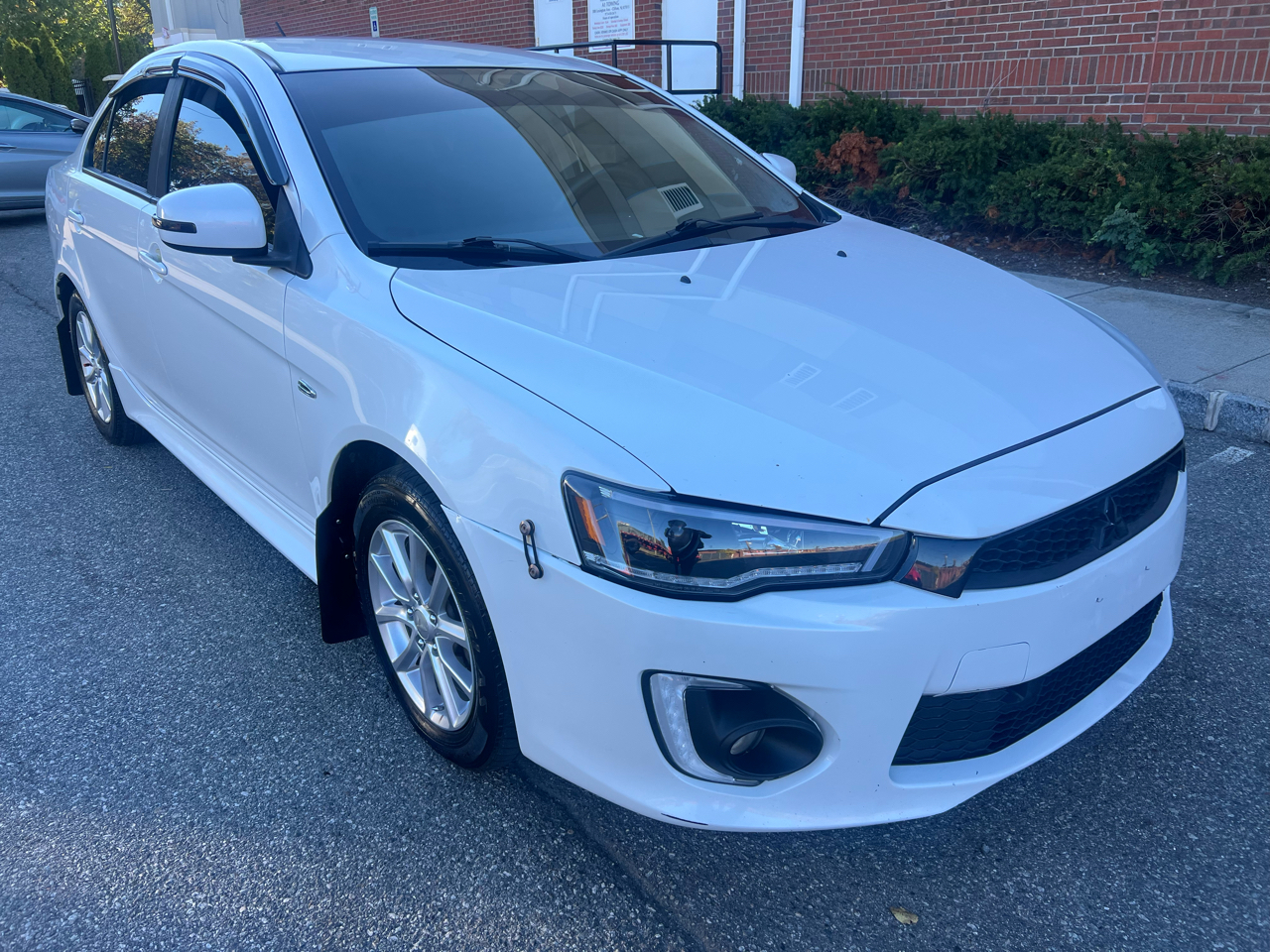 2016 Mitsubishi Lancer ES CVT