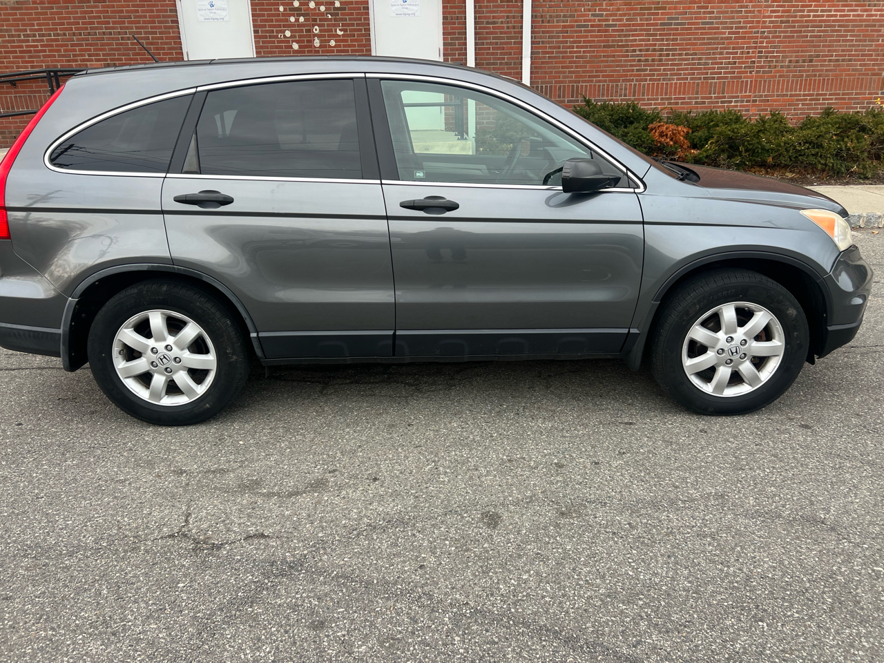 Honda CR-V SE 4WD 5-Speed AT 2011