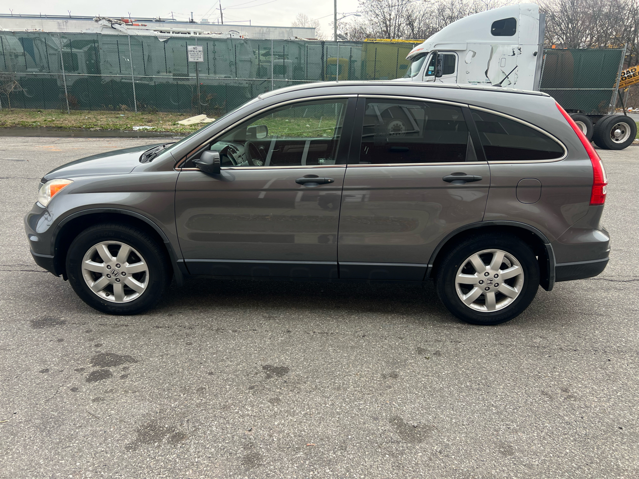 Honda CR-V SE 4WD 5-Speed AT 2011