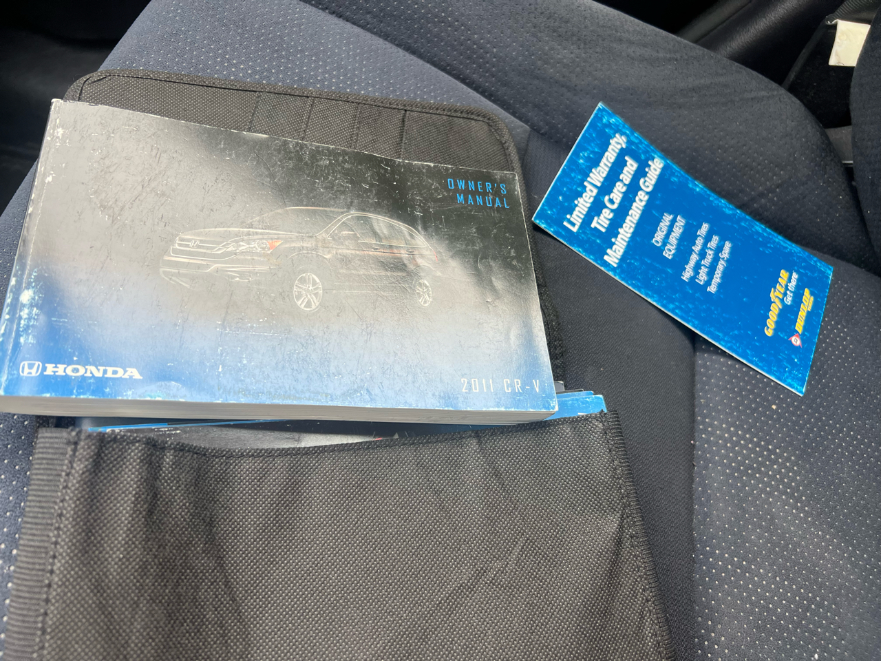 Honda CR-V SE 4WD 5-Speed AT 2011