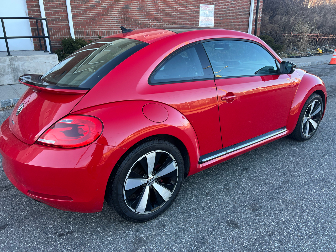 Volkswagen Beetle 2.0T Turbo 2013