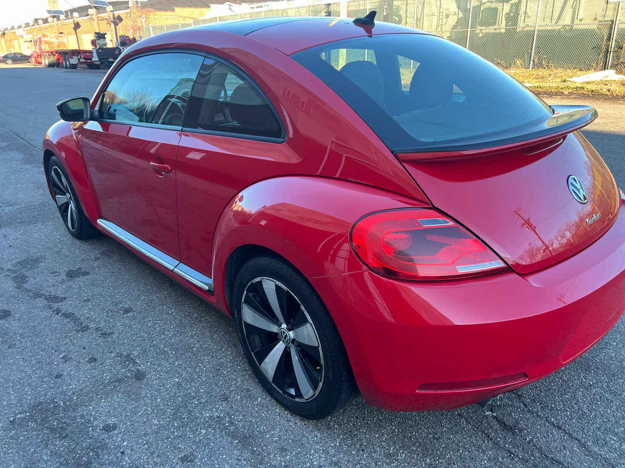 Volkswagen Beetle 2.0T Turbo 2013