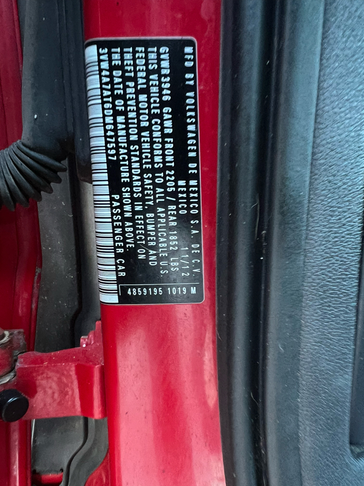 Volkswagen Beetle 2.0T Turbo 2013