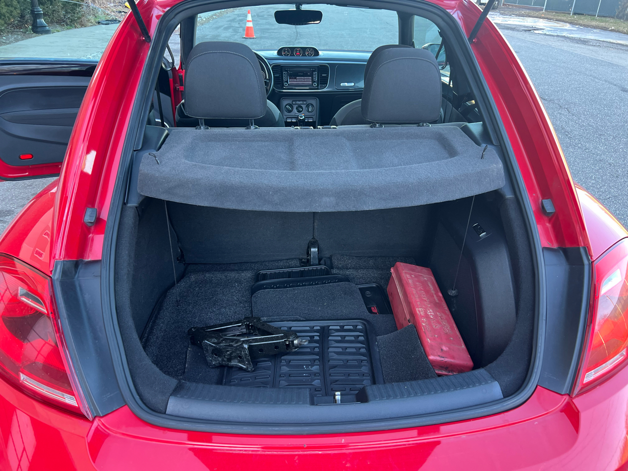 Volkswagen Beetle 2.0T Turbo 2013