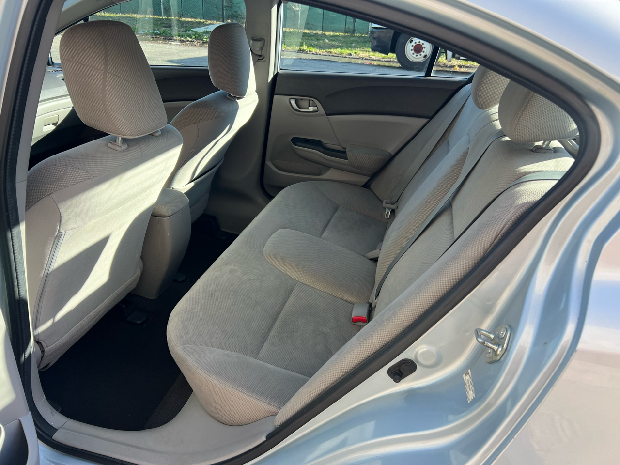 Honda Civic LX Sedan 5-Speed AT 2012