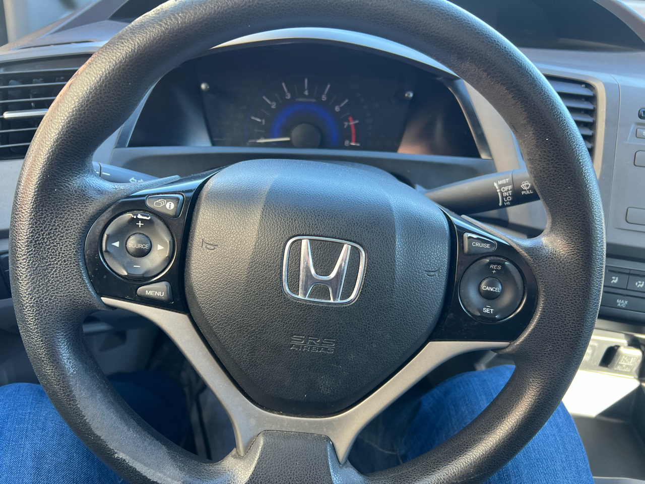 Honda Civic LX Sedan 5-Speed AT 2012