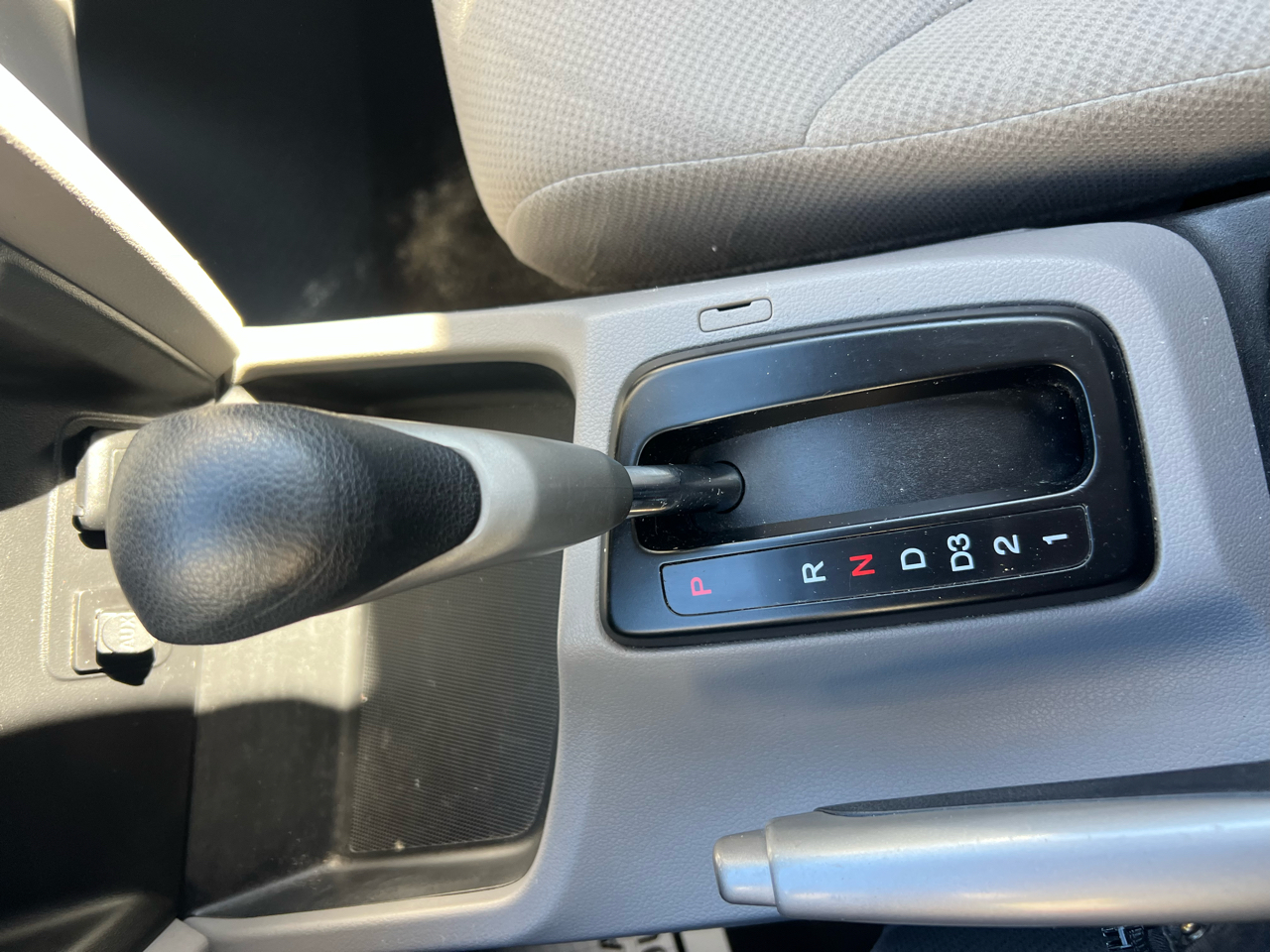 Honda Civic LX Sedan 5-Speed AT 2012