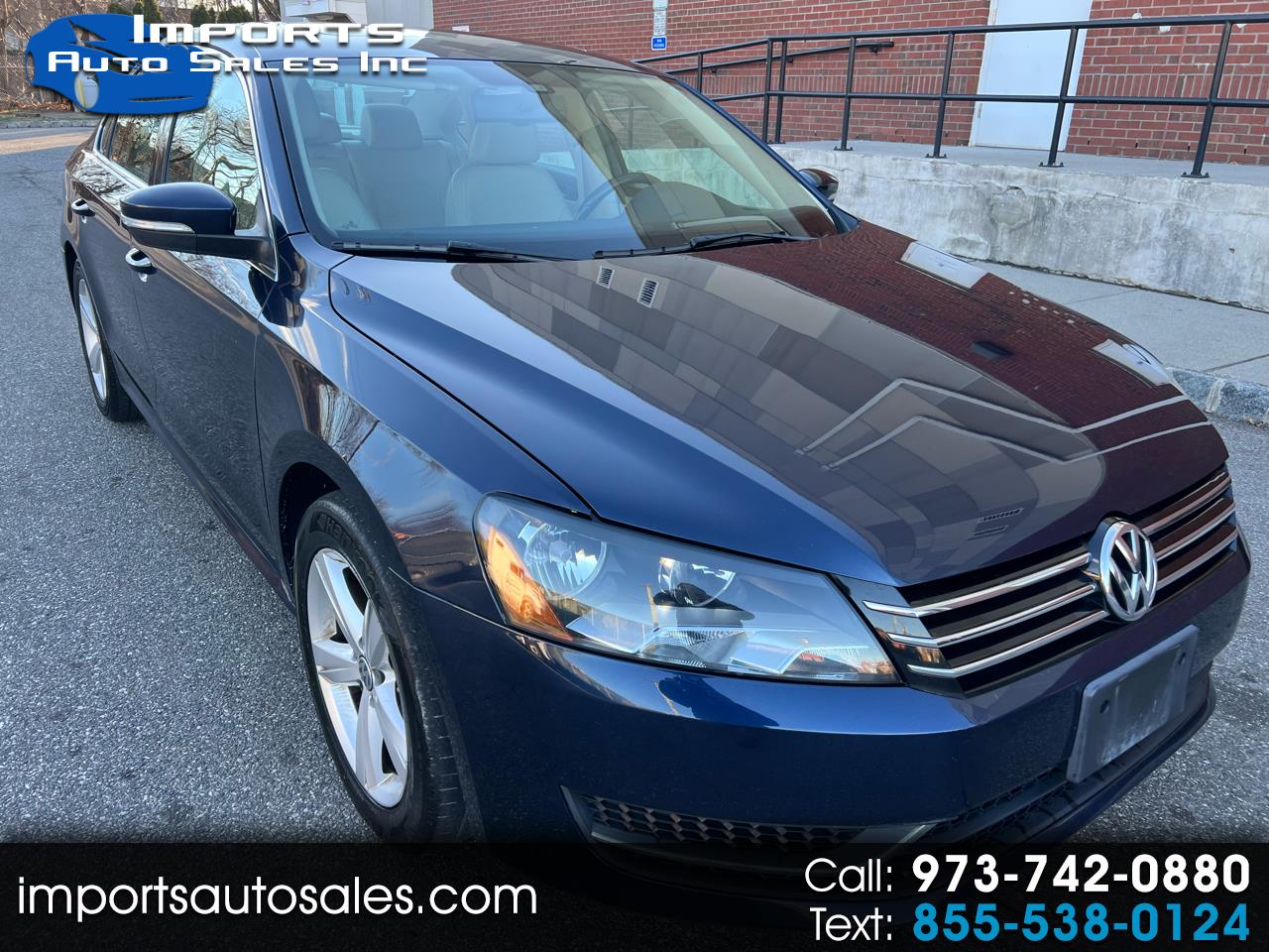 2013 Volkswagen Passat SE's photo