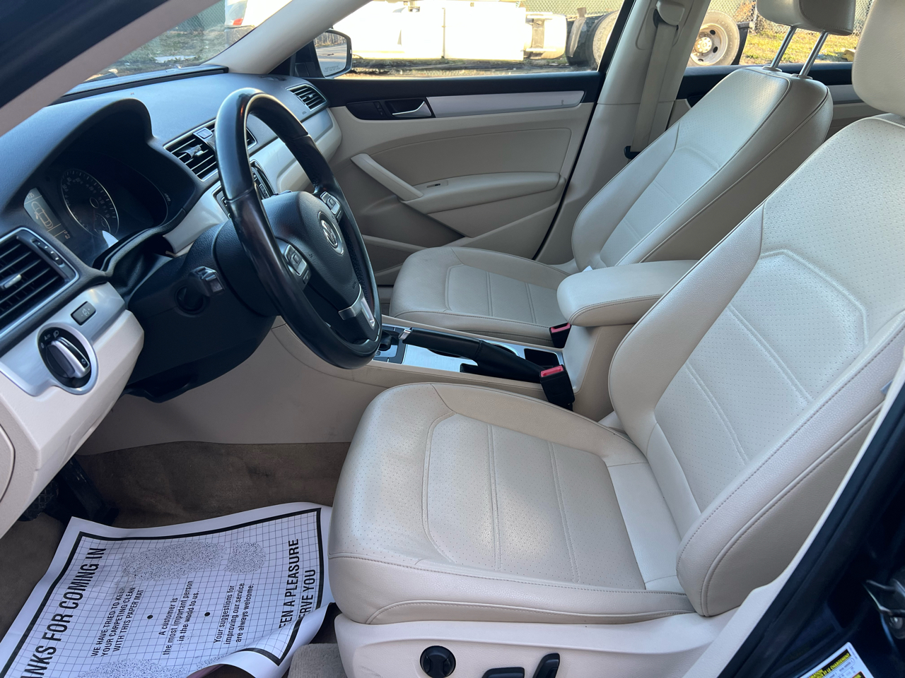 Volkswagen Passat 2.5L SE AT 2013