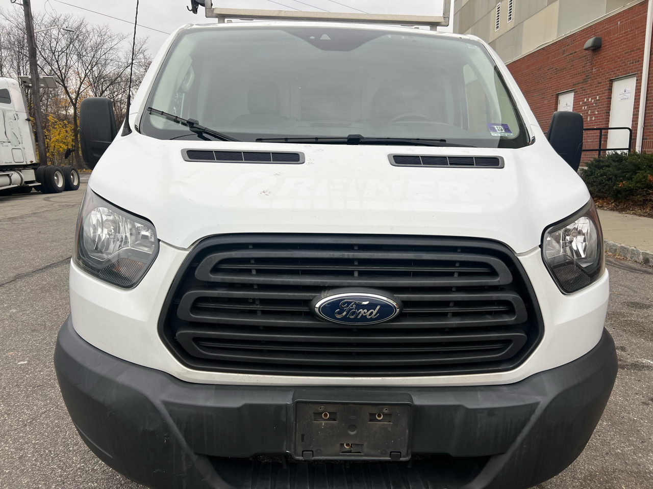 Ford Transit 250 Van Low Roof w/Sliding Pass. 130-in. WB 2017