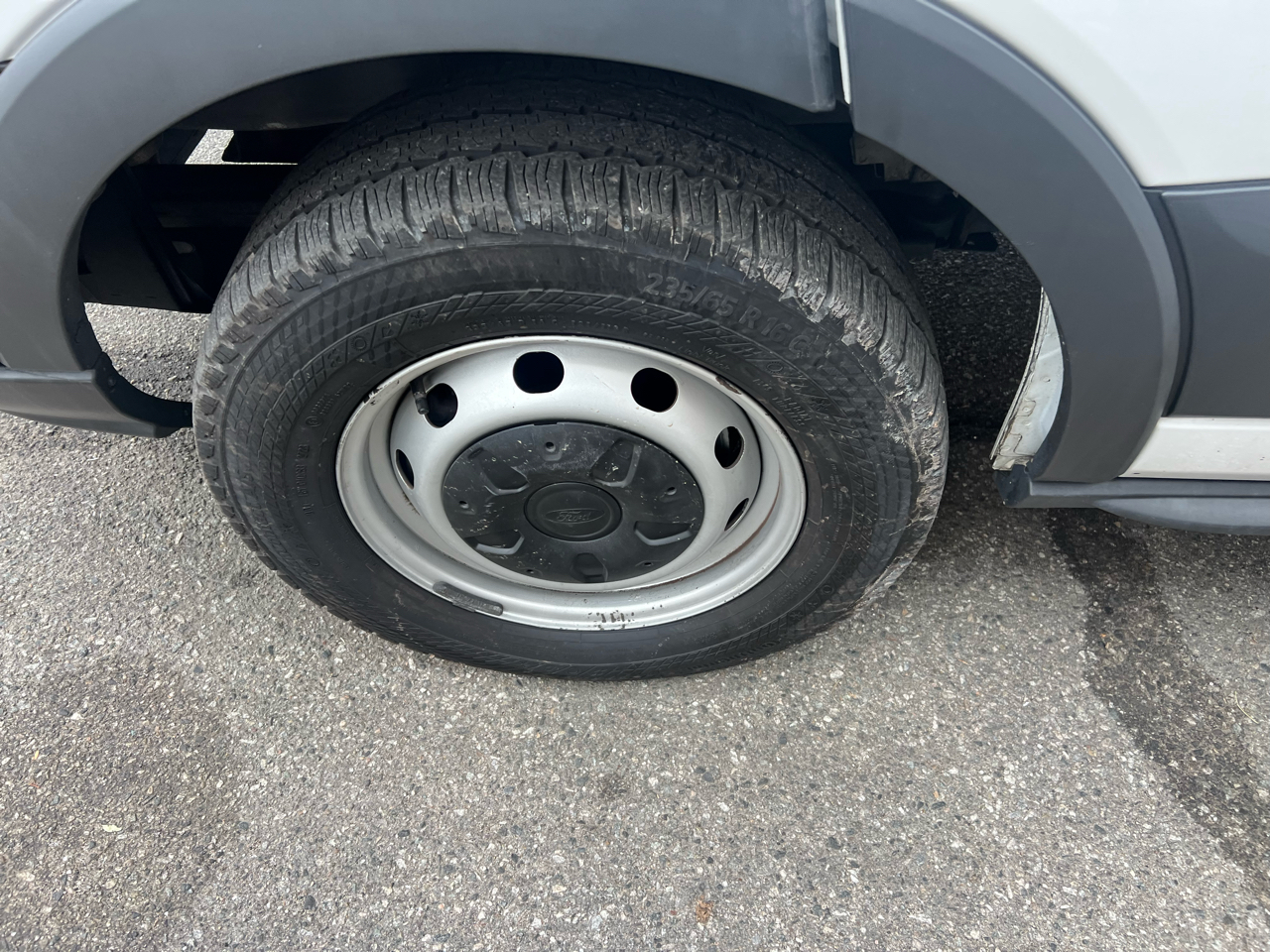 Ford Transit 250 Van Low Roof w/Sliding Pass. 130-in. WB 2017