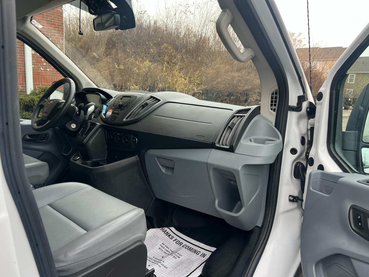 Ford Transit 250 Van Low Roof w/Sliding Pass. 130-in. WB 2017