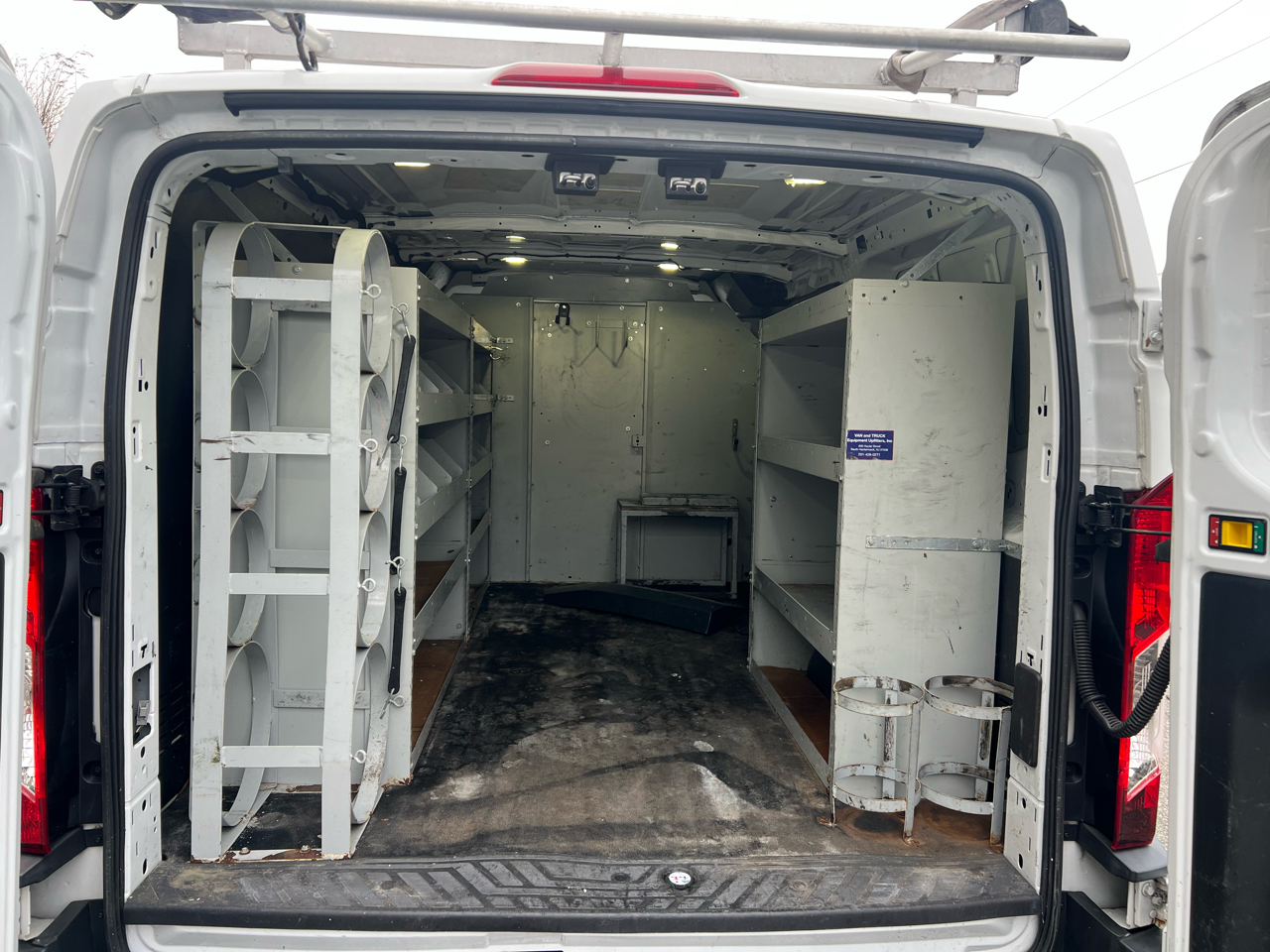 Ford Transit 250 Van Low Roof w/Sliding Pass. 130-in. WB 2017