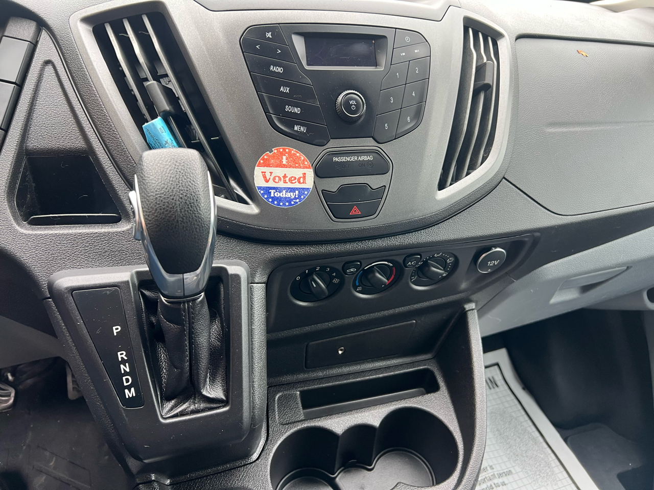 Ford Transit 250 Van Low Roof w/Sliding Pass. 130-in. WB 2017