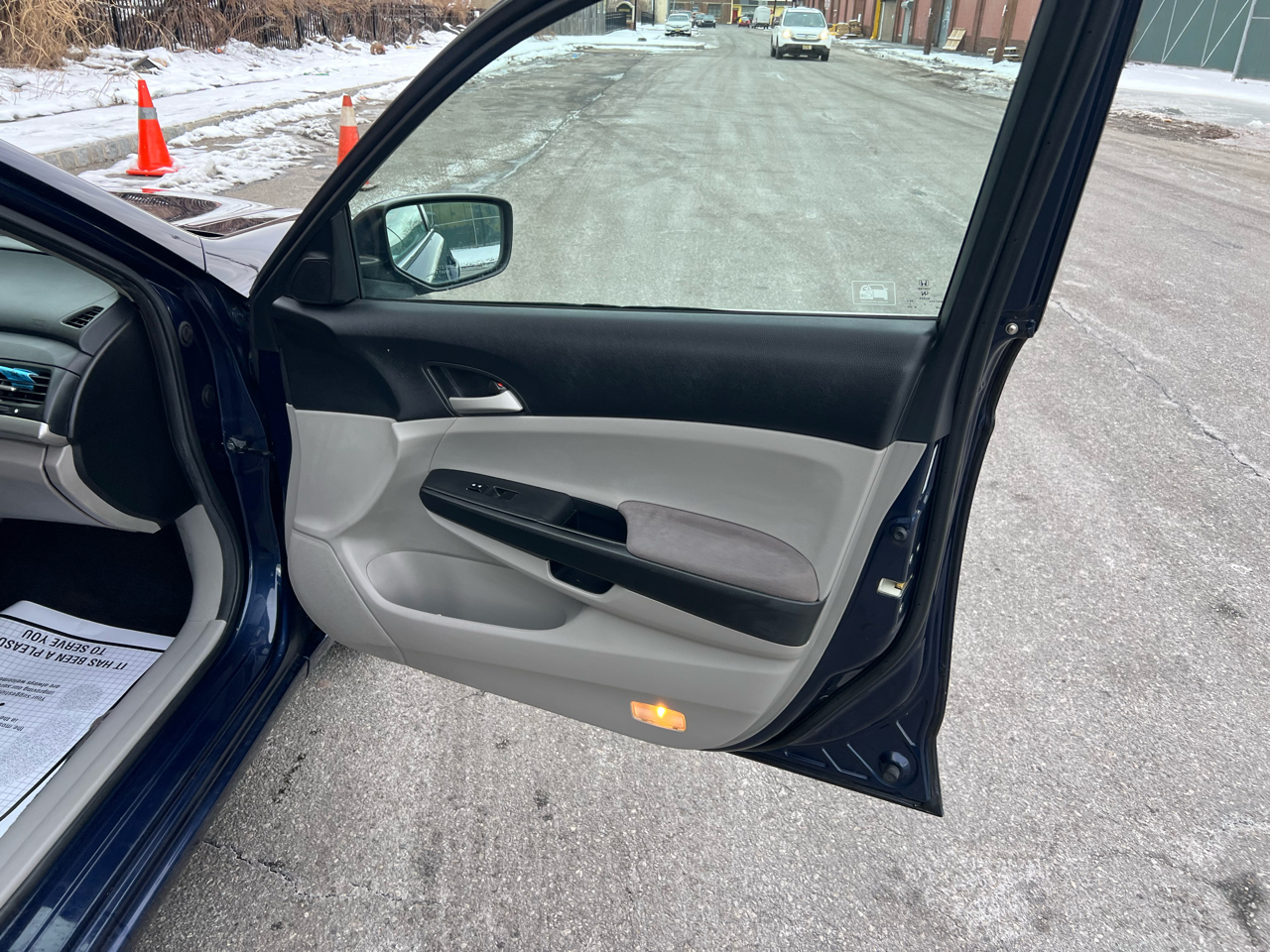 Honda Accord LX sedan AT 2012