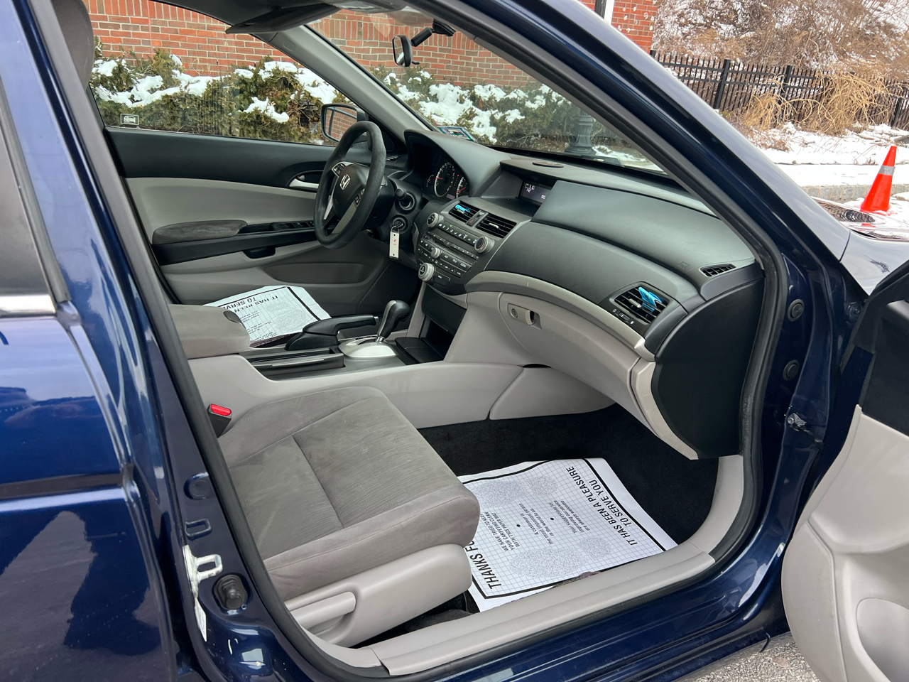 Honda Accord LX sedan AT 2012