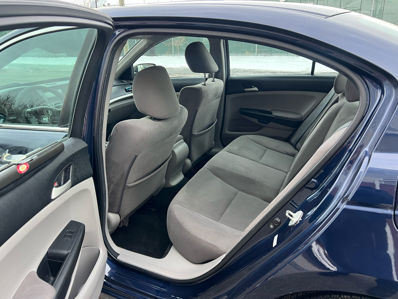 Honda Accord LX sedan AT 2012