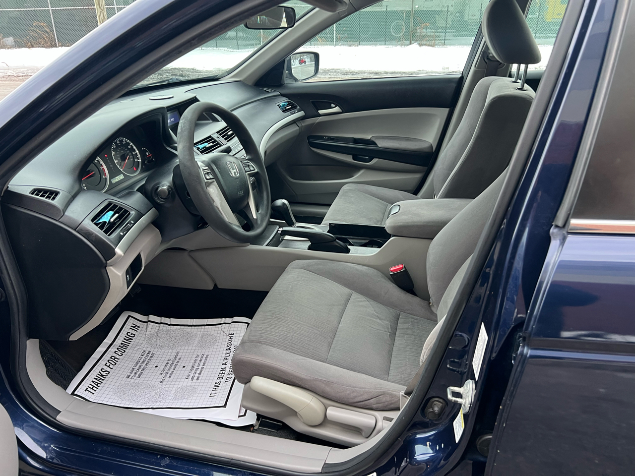 Honda Accord LX sedan AT 2012