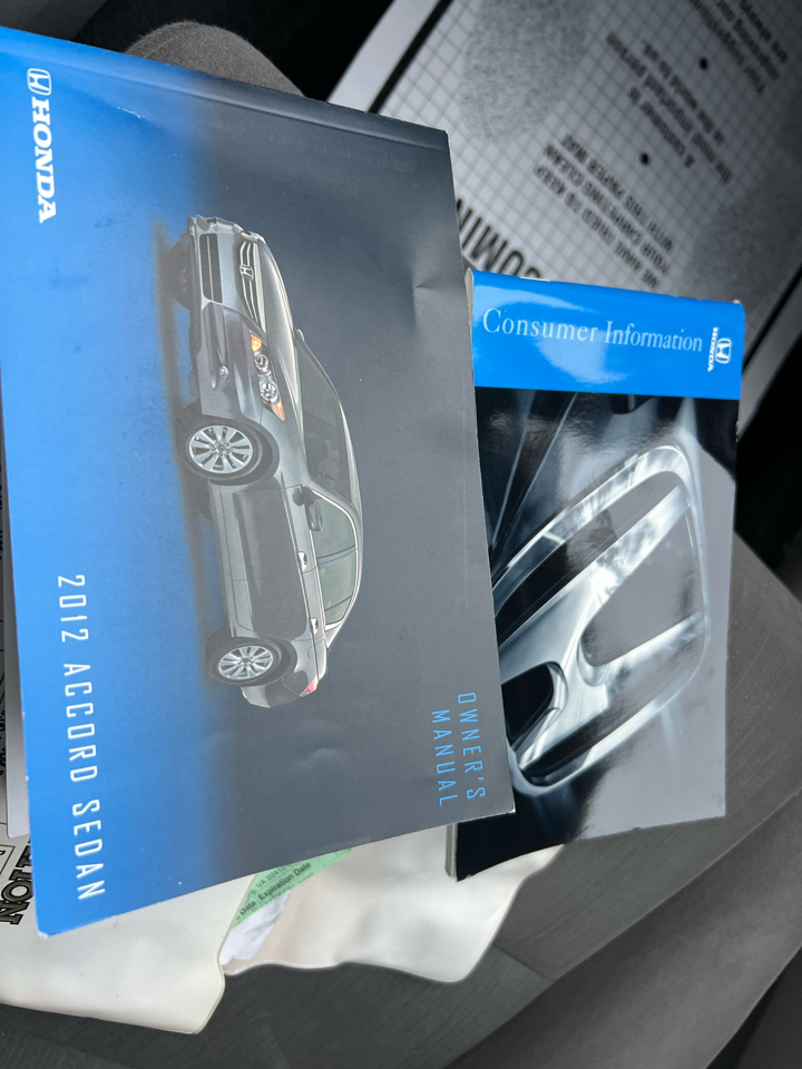 Honda Accord LX sedan AT 2012