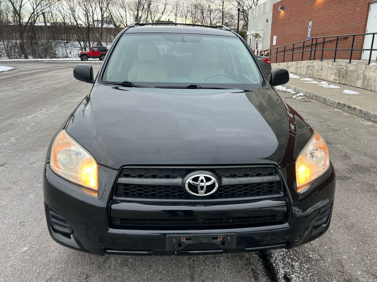 Toyota RAV4 Base I4 4WD 2012