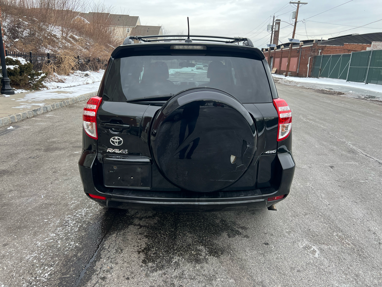 Toyota RAV4 Base I4 4WD 2012