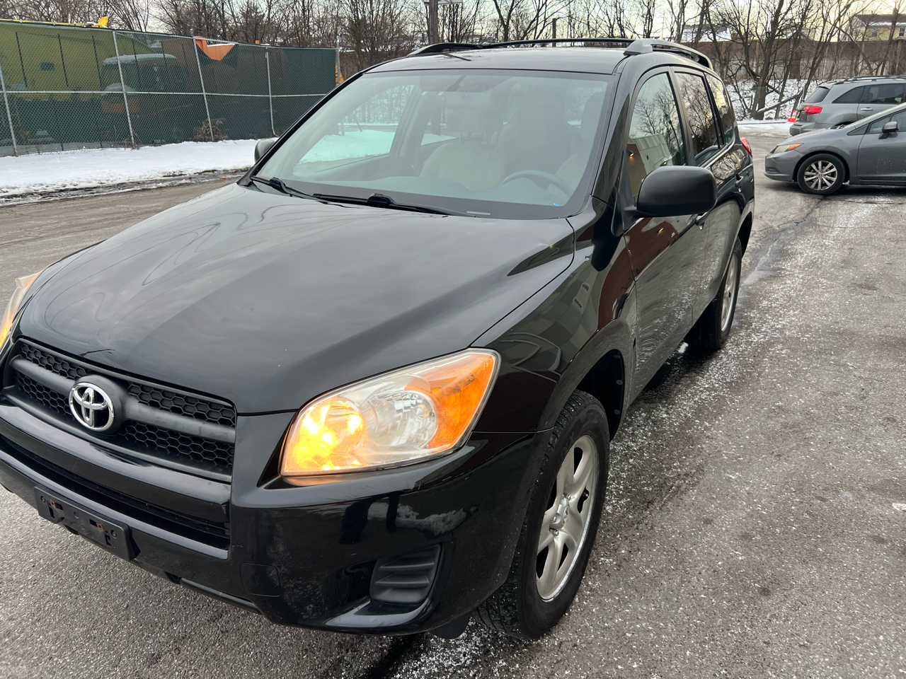 Toyota RAV4 Base I4 4WD 2012