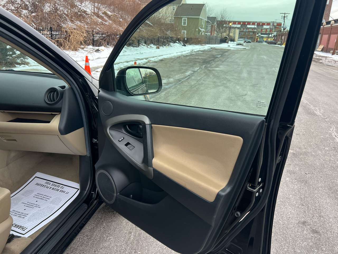 Toyota RAV4 Base I4 4WD 2012